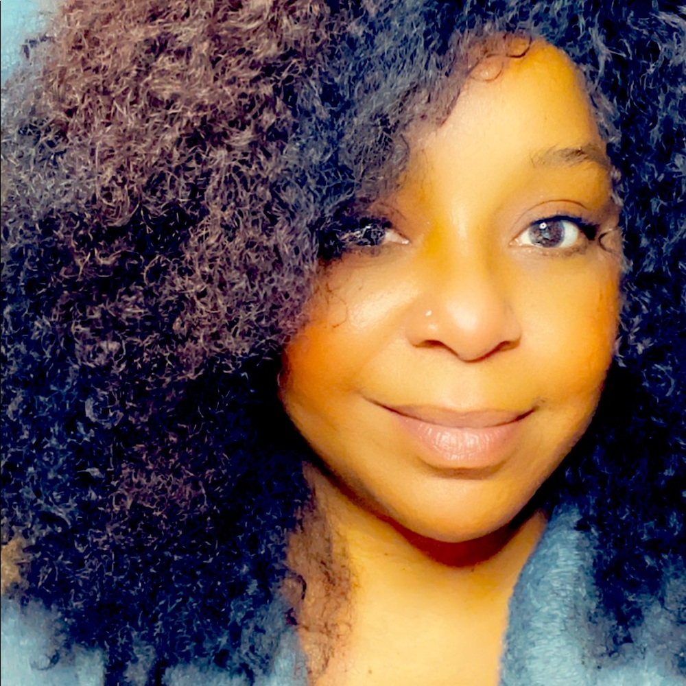 Meet your Posher, Kelly